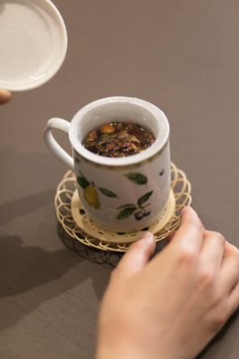 お茶を飲みながら、術後のカンファレンスをします。